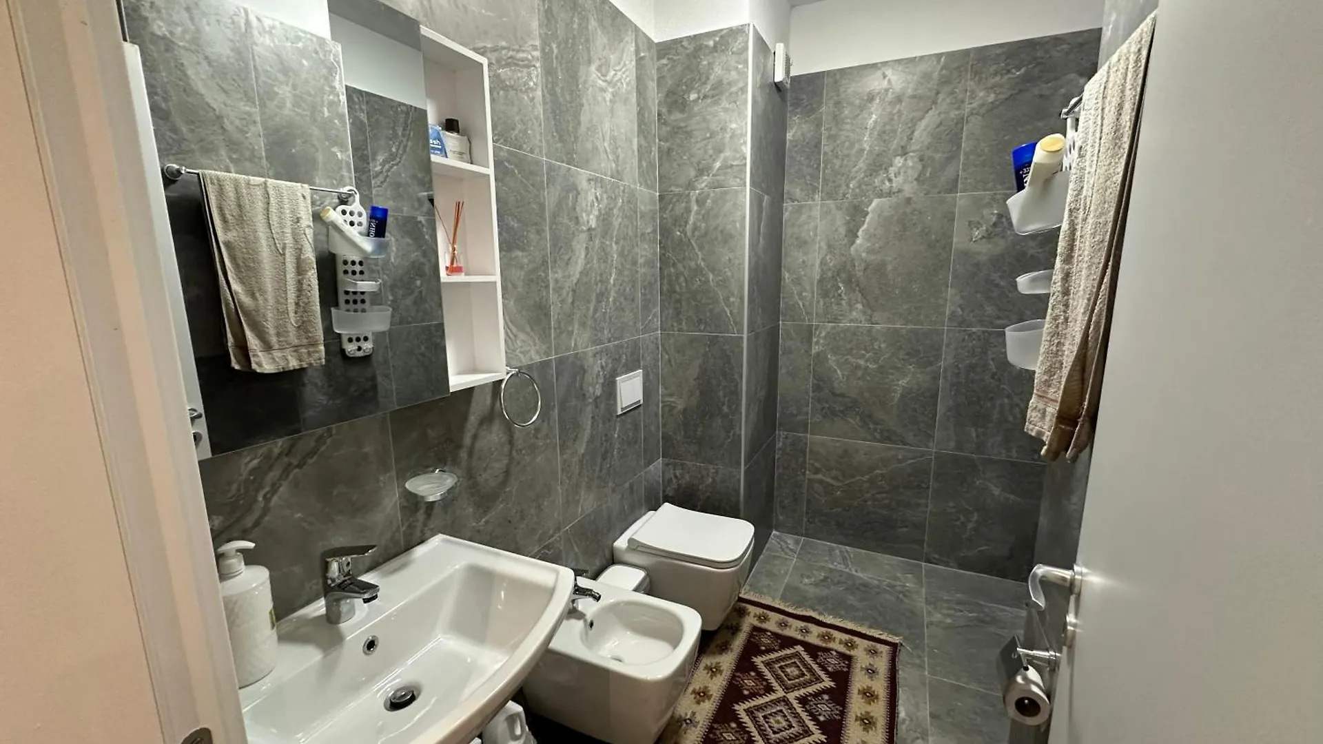 Apartament Univers City Near Tirana Airport